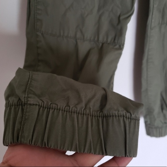 GAP KIDS Khaki Pants - Picture 13 of 14